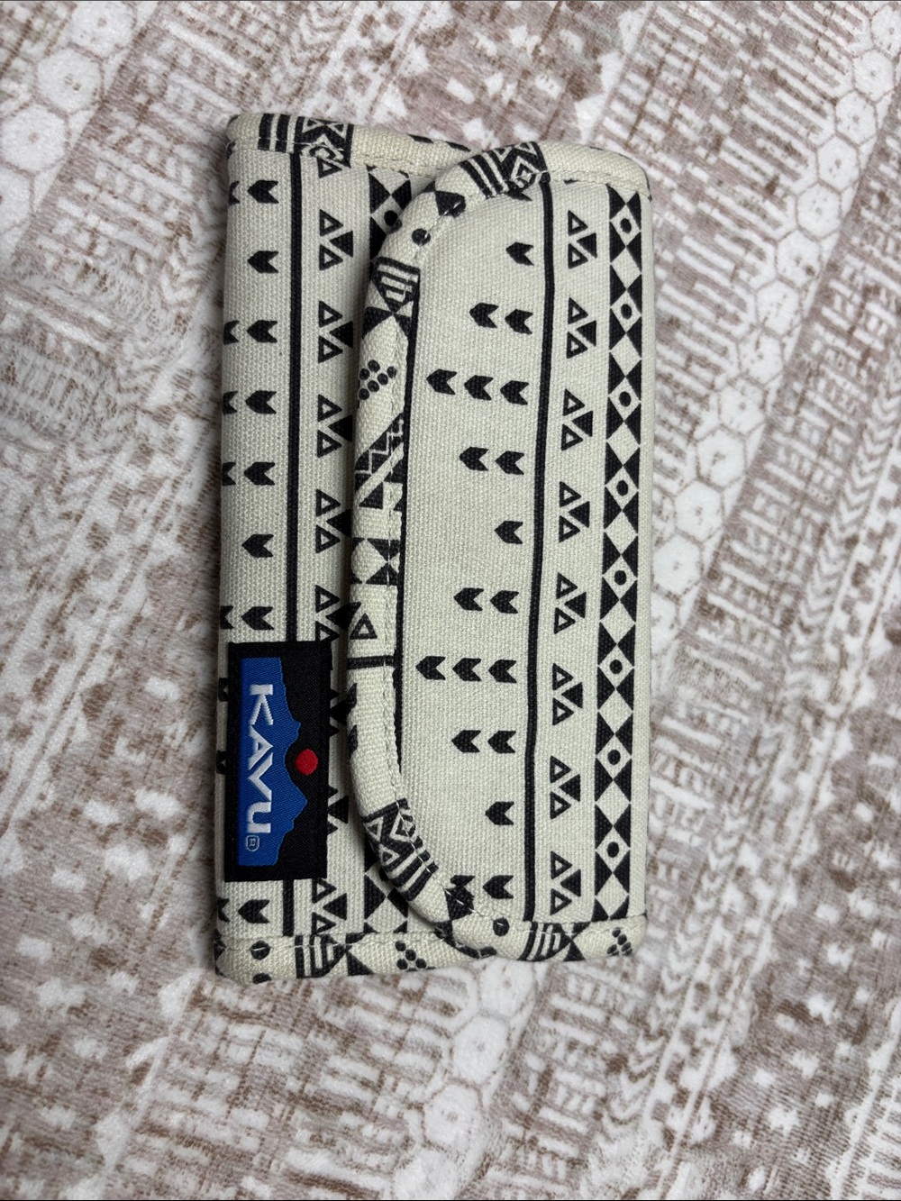 Kavu Black & Cream Tribal Canvas Wallet